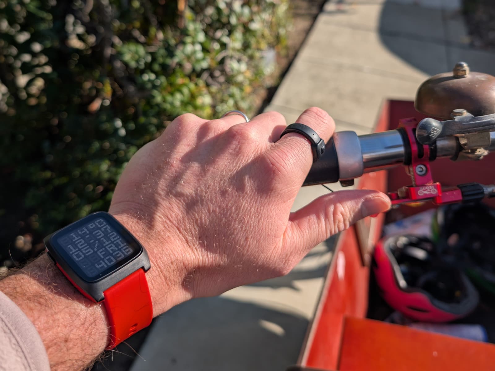 Pebble Index 01 lifestyle - 1