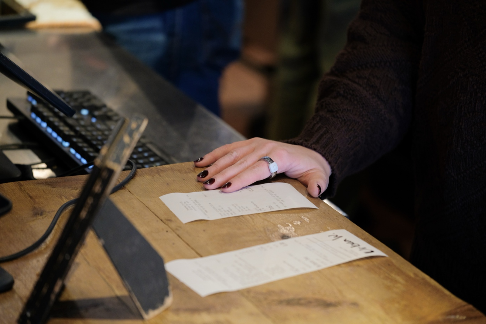 Pebble Index 01 lifestyle - 4