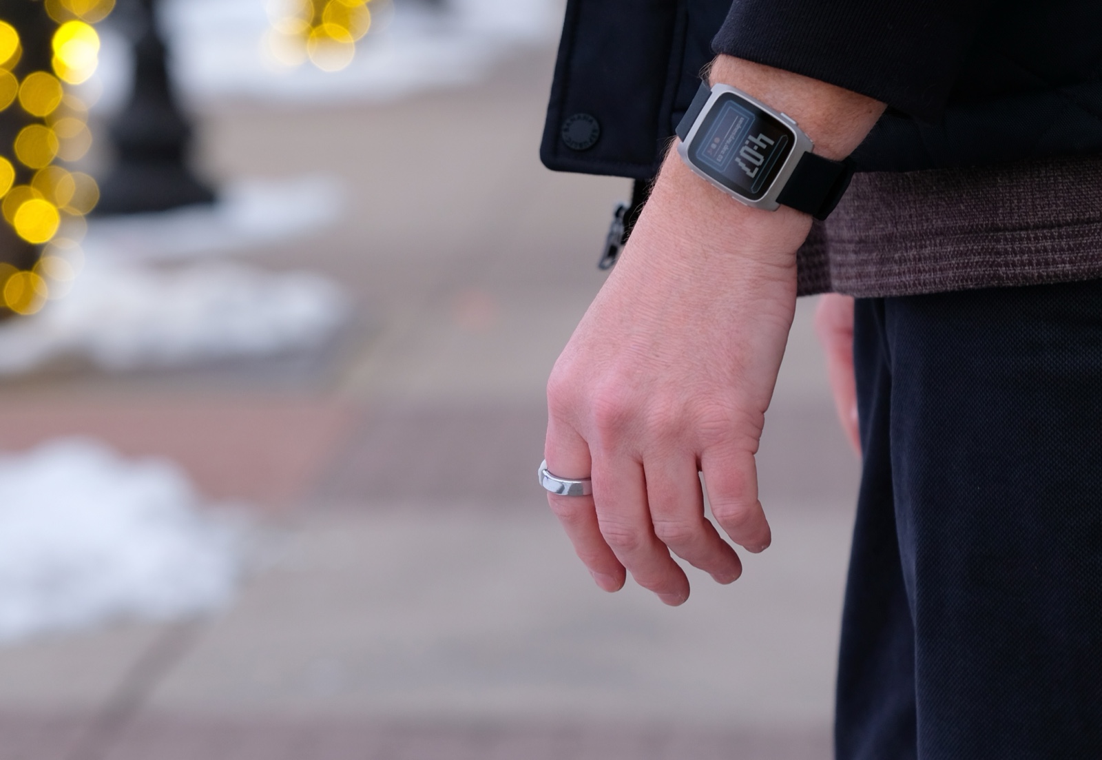 Pebble Index 01 lifestyle - 5